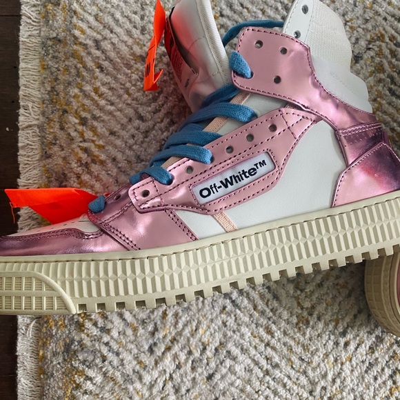 NEW OFF WHITE SNEAKERS🩷 - Picture 3 of 6